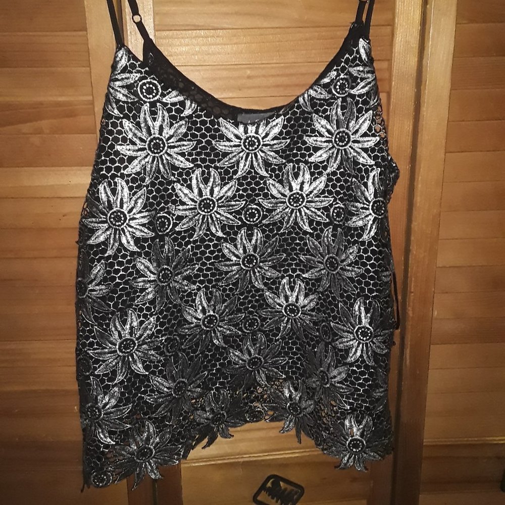 ASTR Sz SM Black Silver Metallic Look Floral Design Camisole Tank